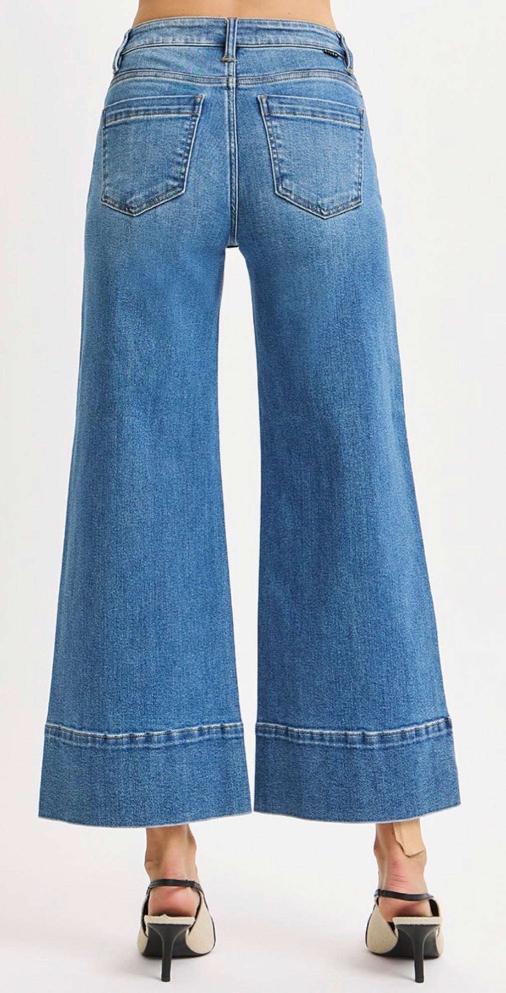 TUMMY CONTROL MID RISE CROP WIDE PINTUCK FRONT JEANS