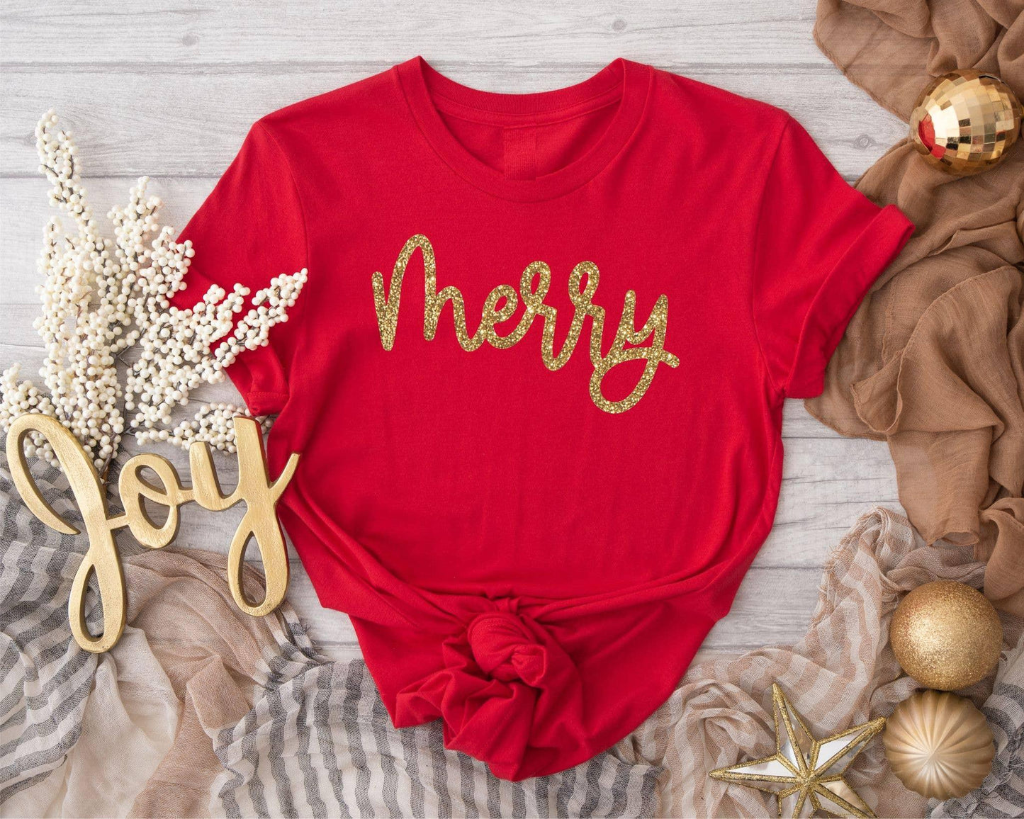 MERRY RED W GOLD CHRISTMAS.