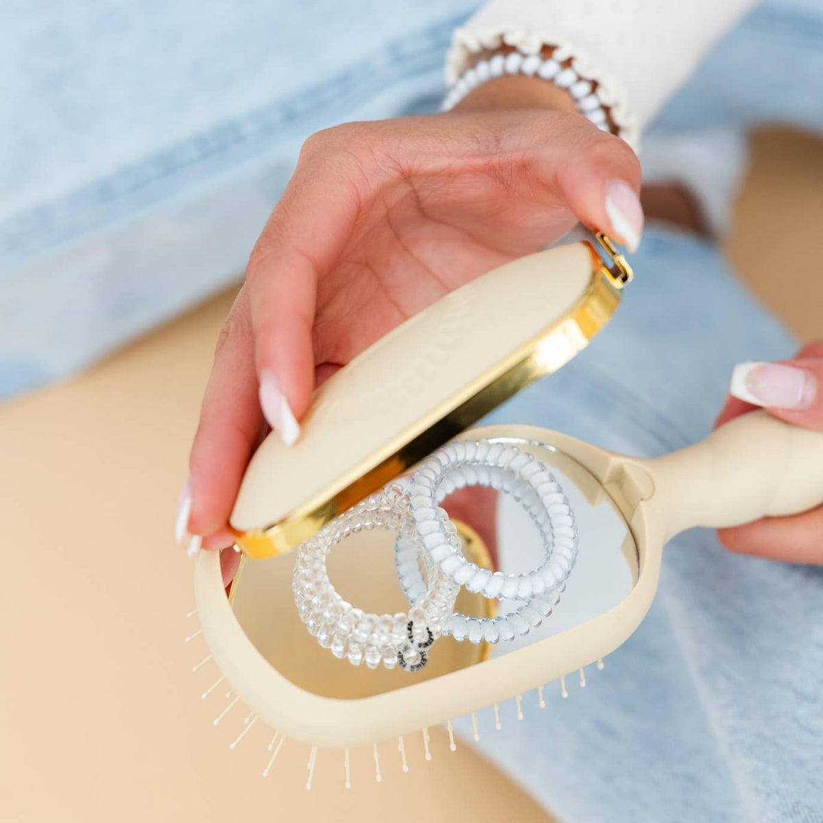 Detangler Hair Brush for Medium Hair - Tan