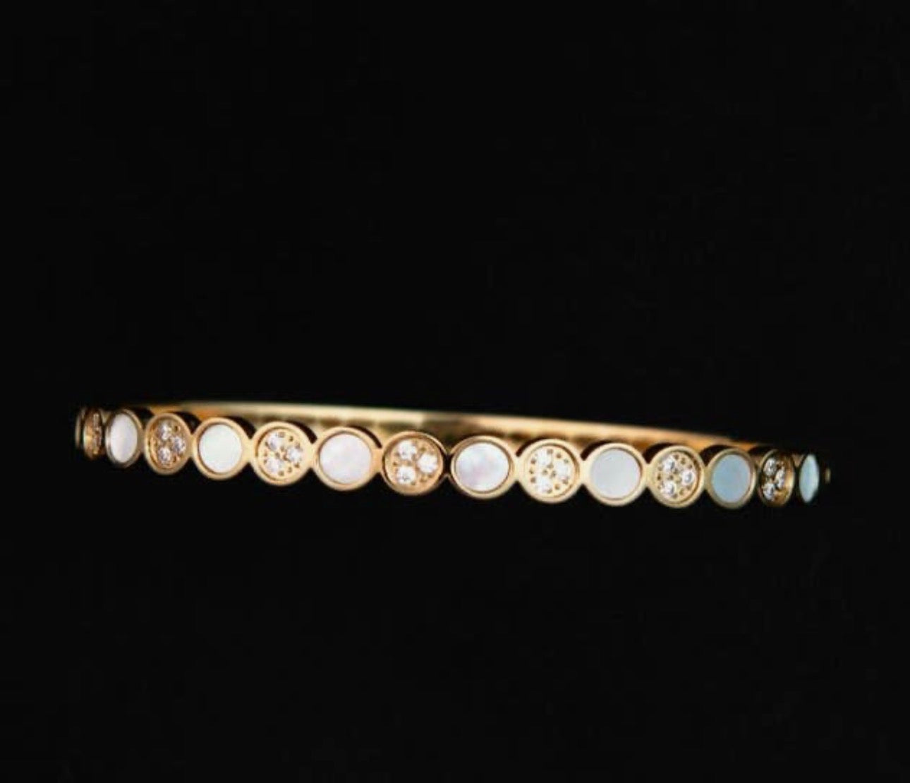 Alys 18kt Gold Plated Shell Bangle