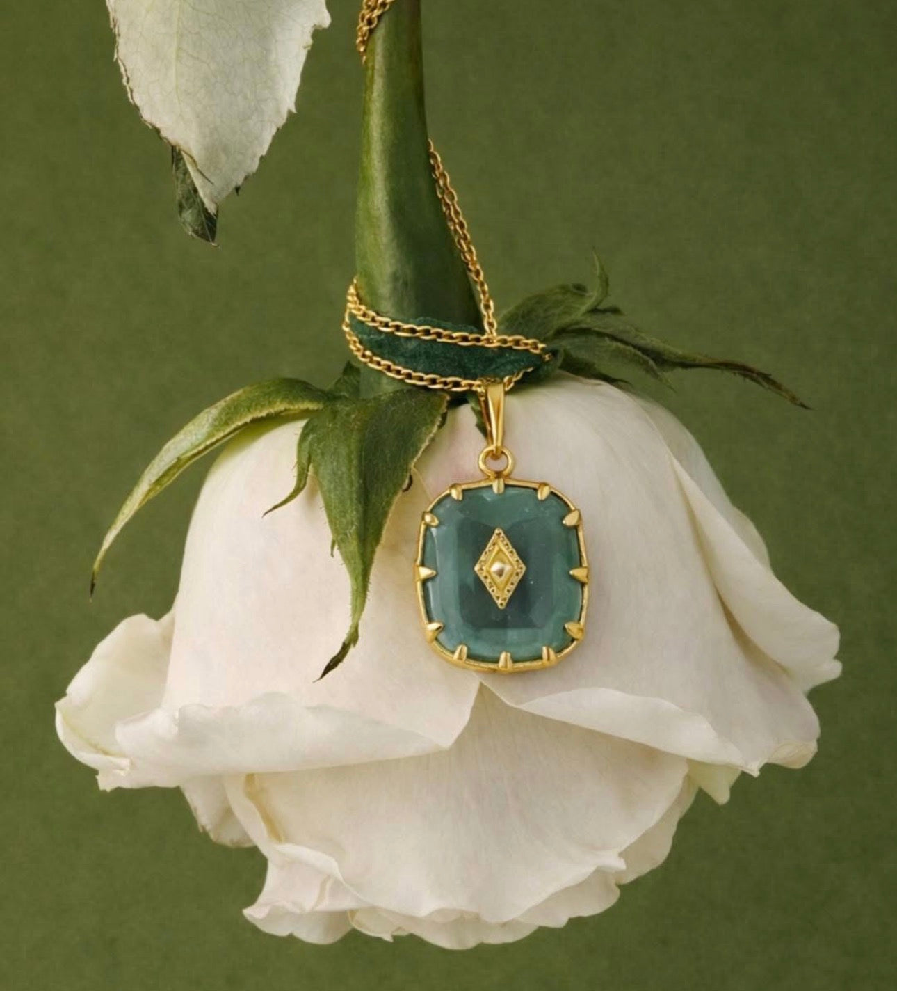 Aqua Luxe Pendant Necklace
