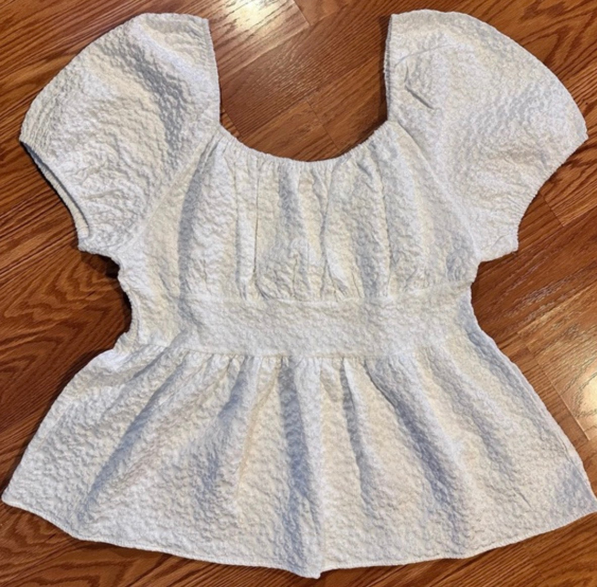 Floral Embossed Puff Sleeve Top