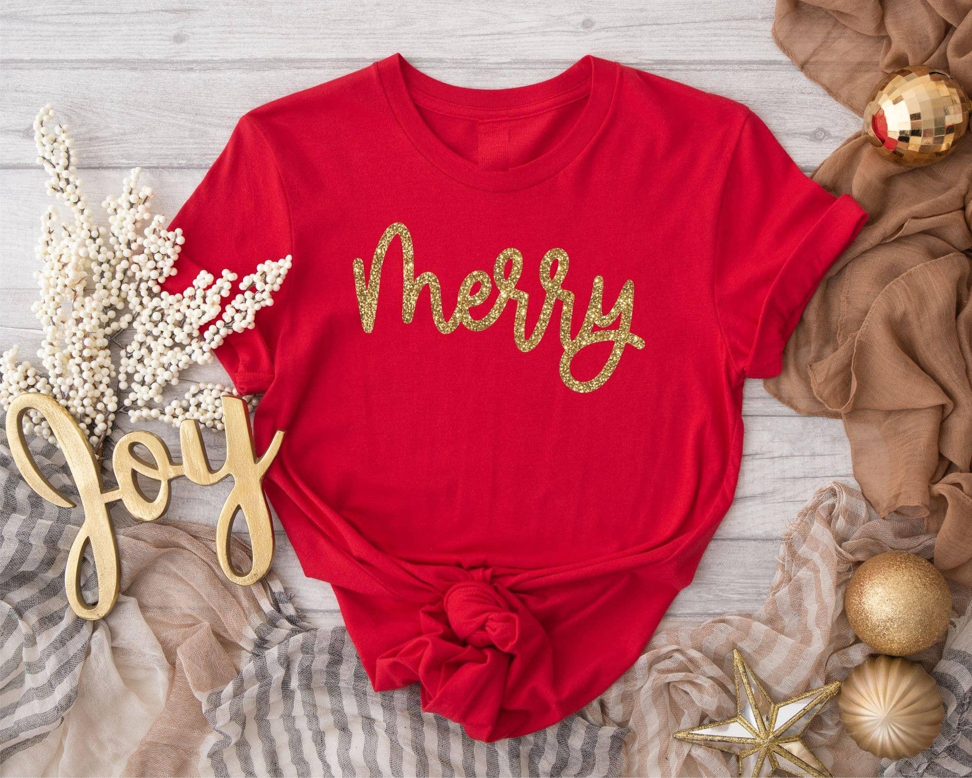MERRY RED W GOLD CHRISTMAS.