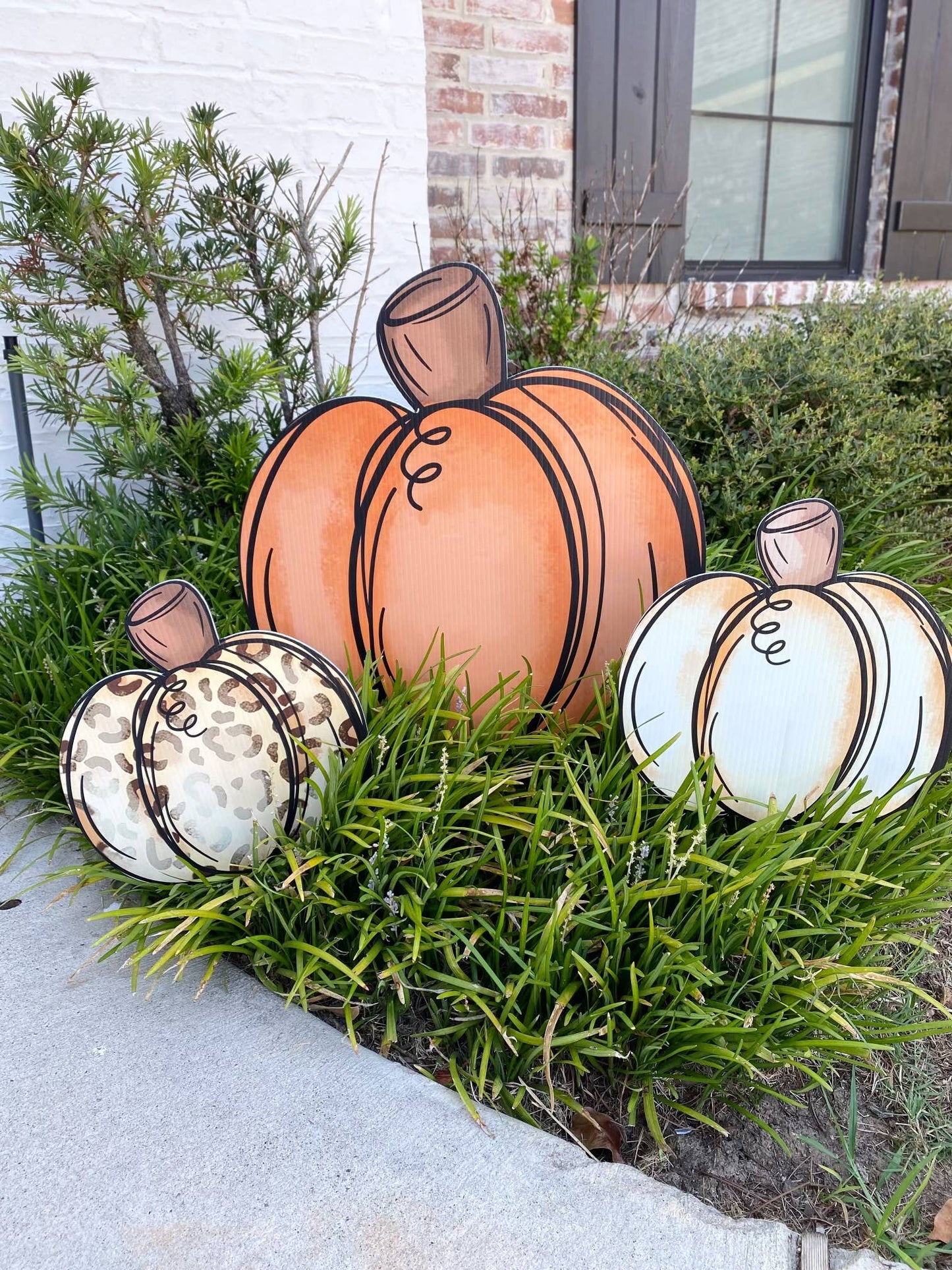 3 Little Pumpkins Yard Decor
